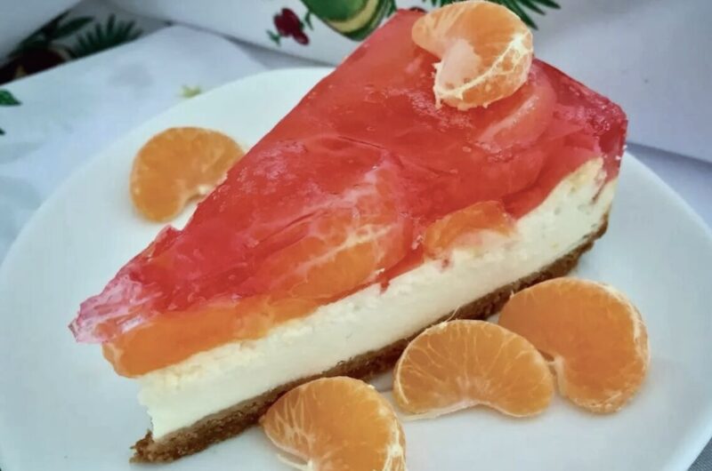 Sernik jogurtowy z mandarynkami i galaretką