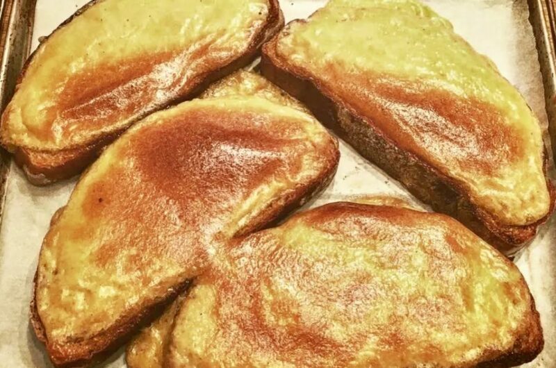 Brytyjskie tosty zapiekane z serem cheddar, angielskim piwem Ale i musztardą.