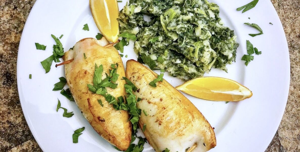 Chorwackie kalmary faszerowane szynką dojrzewającą, czosnkiem i blitvą, czyli burakiem liściastym znad Adriatyk.