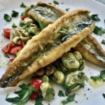 Wyrazista w smaku makrela jako filet smażony podana razem z bobem oraz papryką.