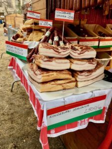 Węgierska słonina ze świń rasy mangalica
