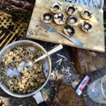 pieczarki grillowane faszerowane boczkiem oscypkiem i ogórkiem małosolnym