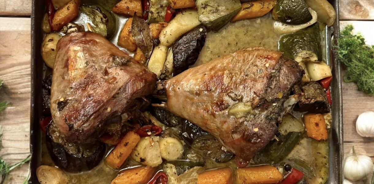 golonki indycze pieczone z warzywami