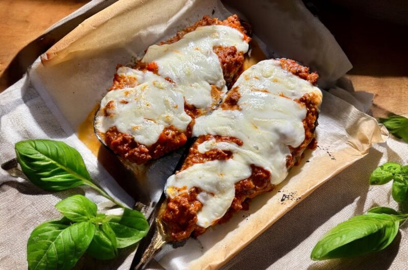 bakłażan z sosem bolońskim zapiekany z mozzarellą