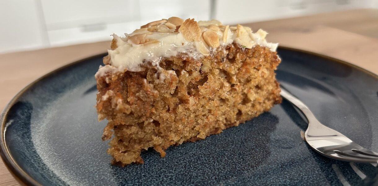 Ciasto marchewkowe z lukrem