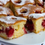 ciasto ucierane z truskawkami