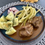 żeberka wieprzowe w sosie paprykowym