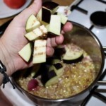 Bakłażan duszony z pomidorami przepis z Krety