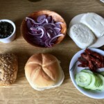 Burger wegetariański z serem halloumi