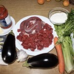 Bakłażan z mięsem zapiekany z beszamelem