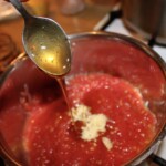 sos pomidory doprawiany miodem