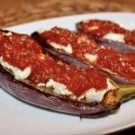 Bakłażan zapiekany z fetą i pomidorami