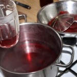 barszcz czerwony na zakwasie w trakcie przygotowania