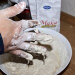 Chleb bez soli toskański robienie zaczynu