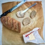 Chleb razowy z kasztanami na miodzie