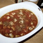 Cielęcina zapiekana z makaronem i pomidorami