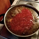 Eintopf w stylu kreteńskim z kiełbaskami