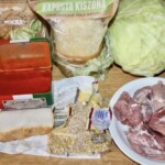 Gołąbki węgierskie pieczone na kapuście kiszonej