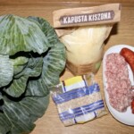 Gołąbki z młodej kapusty z kaszą pęczak i mięsem