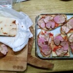Grzanki z szynką i serem przysmak z Krety