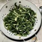 ugotowana i odcedzona cykoria stamnagathiw