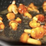 Jajecznica z kurkami