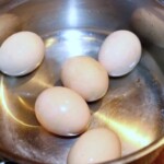 gotowane na twardo jajka