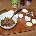 Jajka faszerowane szprotkami i kaparami