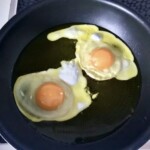 Jajka sadzone na oliwie z oliwek smażone