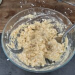 Jajka z chrzanem podczas przygotowania