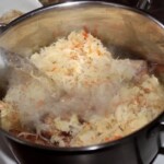 Kapuśniak na żeberkach wędzonych z ziemniakami