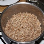 ugotowana kasza gryczana w garnku