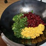 Kasza pęczak z fasolą na omlecie na ostro