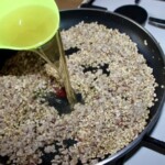 Kasza z mięsem wieprzowym i szpinakiem