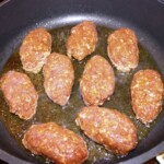 na patelni smażą się kofte