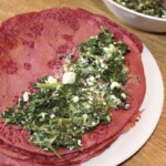 Naleśniki gryczane ze szpinakiem i serem feta