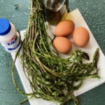 omlet z dzikimi szparagami