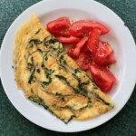 omlet z dzikimi szparagami