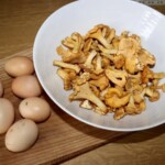 omlet z kurkami i ziemniakami