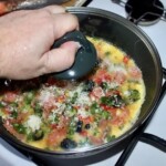 Omlet z łososiem wędzonym