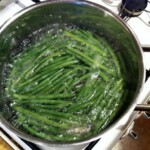 omlet z wieprzowiną po tajsku