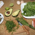 omlet ze szpinakiem i łososiem wędzonym