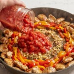 paella valenciana w trakcie przygotowania