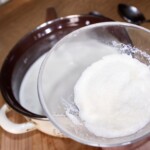 panna cotta w trakcie przygotowania