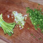 posiekana świeża cebula dymka