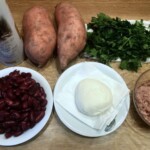 Pieczone bataty z tuńczykiem fasolą i serem