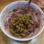 Pieczone bataty z tuńczykiem fasolą i serem