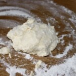 przygotowanie ciasta na pierogi leniwe