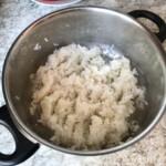 ugotowany ryż w garnku