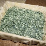 spanakopita grecki placek ze szpinakiem i serem